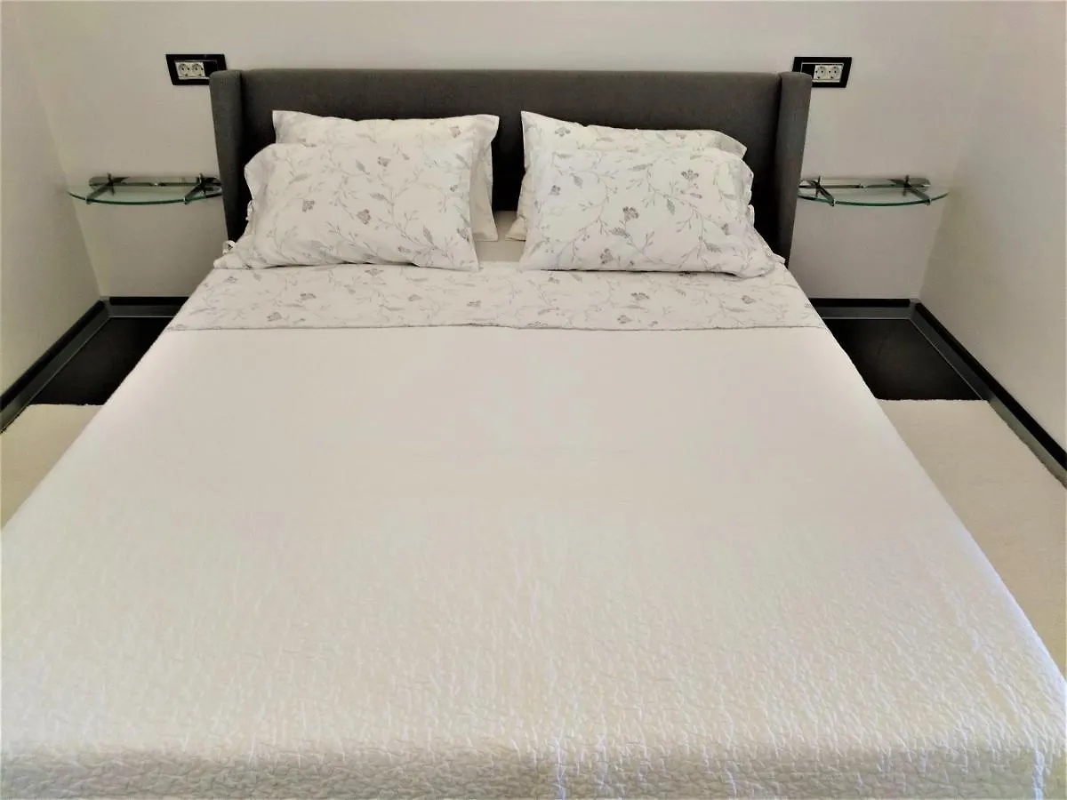 Apartman Iva Porec 0*,  Croatia